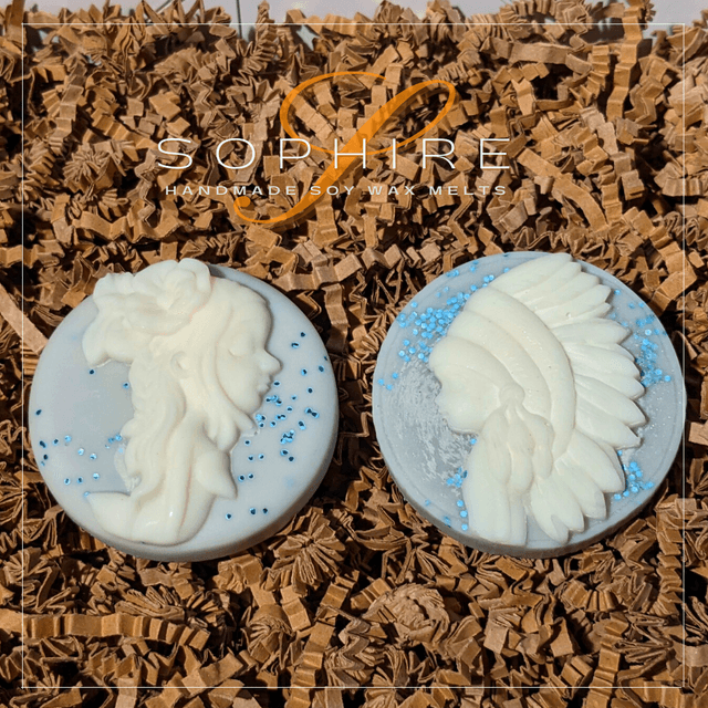 Stylised circular wax melt duo